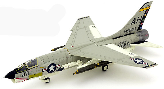 F-8E Crusader, U.S.NAVY VF-162 Hunters AH200, 1:72, Century Wings 