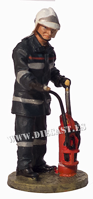 Firefighter in fireproof suit, Vienna, 2004, 1:30, Del Prado 