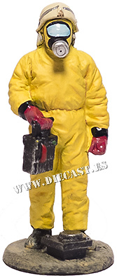 Firefighter with chemical fight suit, Germany, 1996, 1:30, Del Prado 