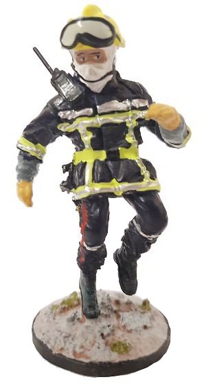 Firefighter with field suit, Var, France, 2013, 1:30, Del Prado 