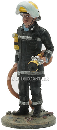 Firefighter with fireproof suit, Germany, 2000, 1:30, Del Prado... 