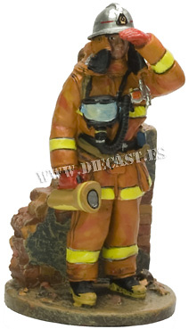Firefighter with rescue equipment, Tokyo 2003, 1:30, Del Prado 