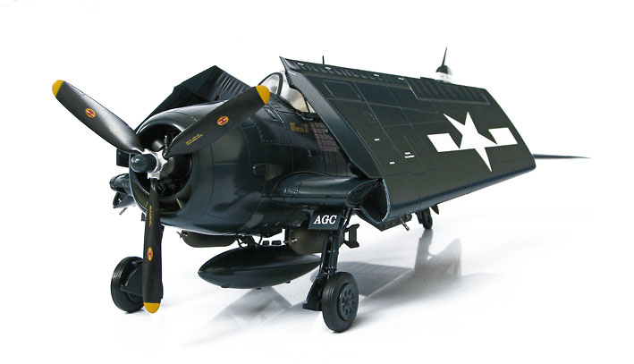 Grumann F6F-5 Hellcat 