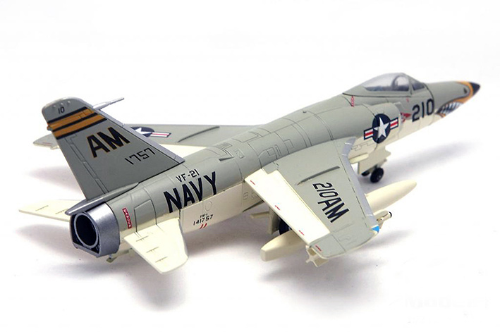 Grumman F11F-1 Tiger USN VF-21 Mach Busters AM210, 1:72, Falcon Models 