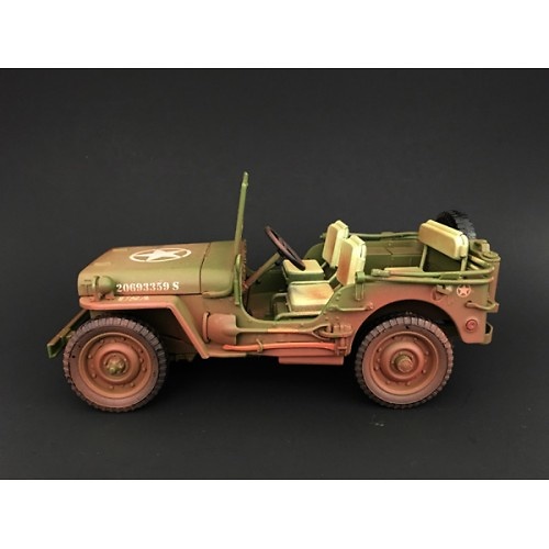 Jeep US Army, green (with marks of use), World War II, 1:18, American Diorama 