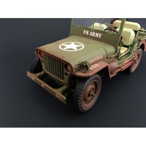 Jeep US Army, green (with marks of use), World War II, 1:18, American Diorama 