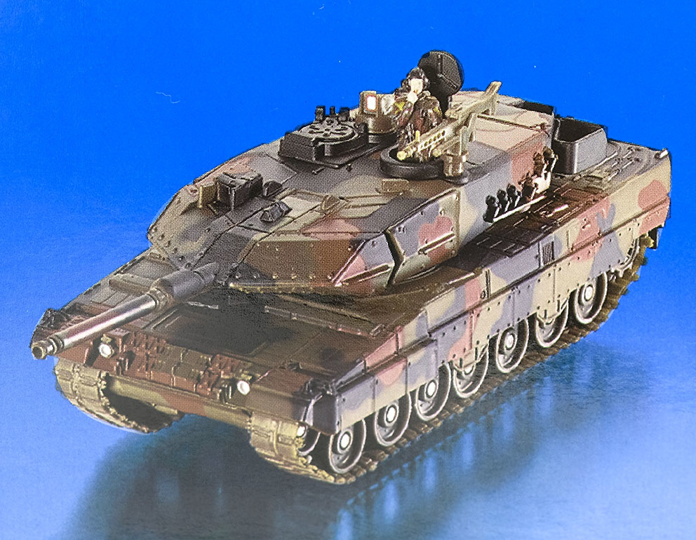 Siku  Military transport Low Loader with tank  1:50 8612 