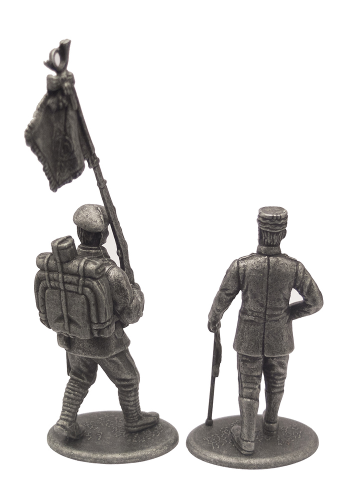 Major-General Henri Goraud and Alpine Hunter standard-bearer, France, 1918, 1:24, Atlas Editions 