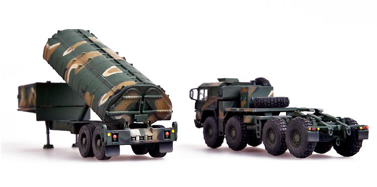 Man M1014 truck with Tractor & BGM-109G Gryphon with Cruise Missile, NATO, 1991, 1:72, Modelcollect 