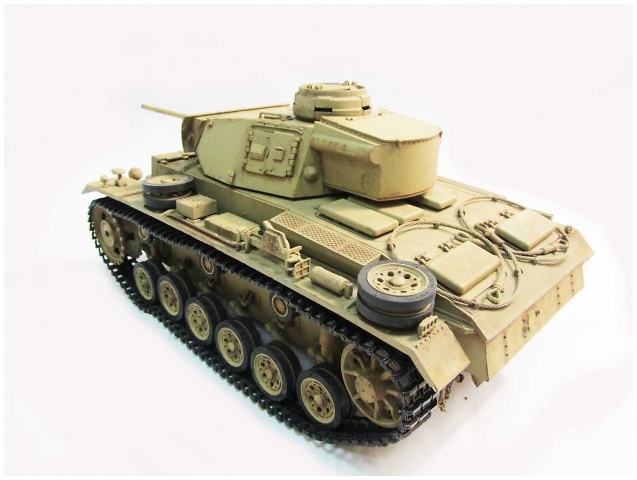 Panzer III, color amarillo desierto, 1:16, Mato 