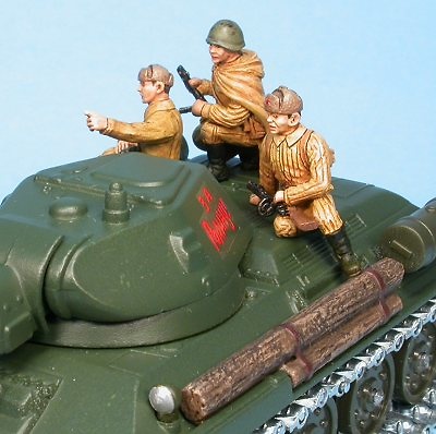 Soldados y accesorios de T-34/85, 1:48, Gasoline 