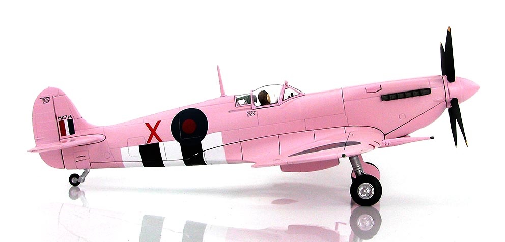 Spitfire FR.IX MK716 