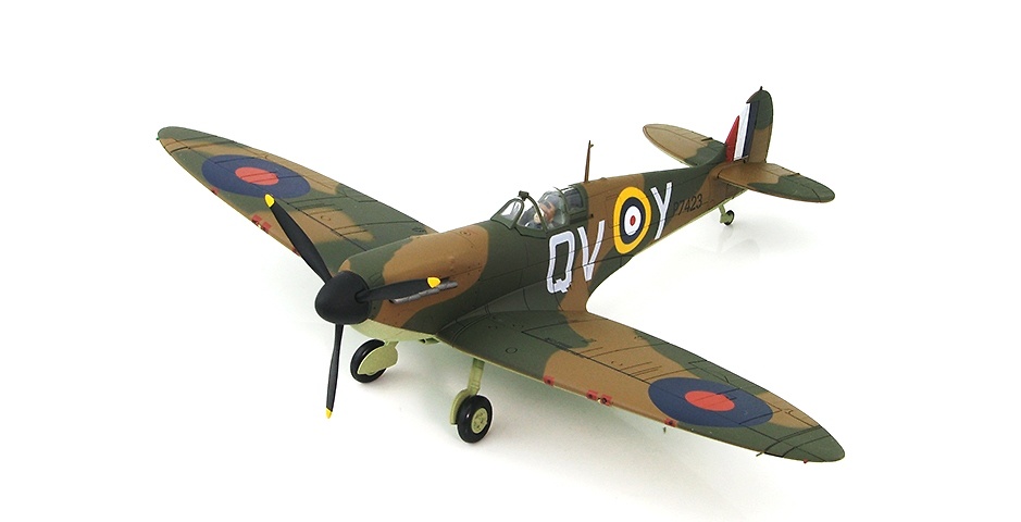 Spitfire Mk.IIa P7423/QV-Y, S/Lt. Blake No. 19 Sqn., October 1940, 1:48, Hobby Master 