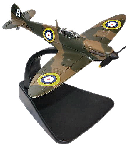 Spitfire MkI - Pre-WWII. 19 Squadron, Henry Cozens, Agosto, 1938, 1:72, Oxford 