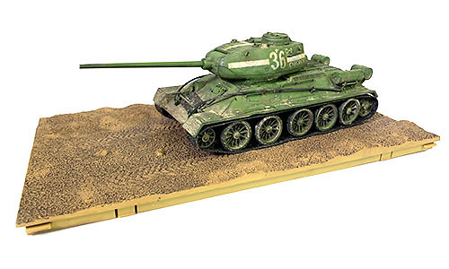 T-34/85, Tanque Medido Soviético, 1945, con 1 figura, 1:32, Forces of Valor 