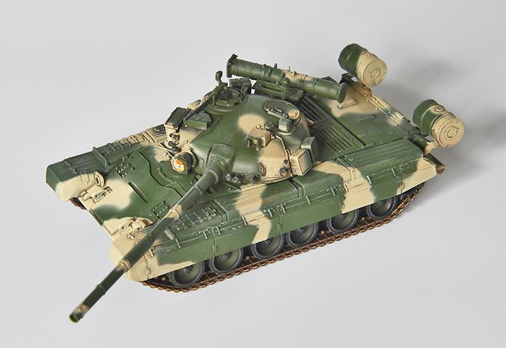 T-80B Main Battle Tank Mod. 1985, Soviet Army, west area, 1:72, Modelcollect 