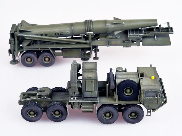 Truck M983 Hemtt tractor with Missile Pershing II, U.S. Army, 1:72, Modelcollect 
