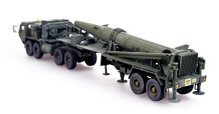 Truck M983 Hemtt tractor with Missile Pershing II, U.S. Army, 1:72, Modelcollect 