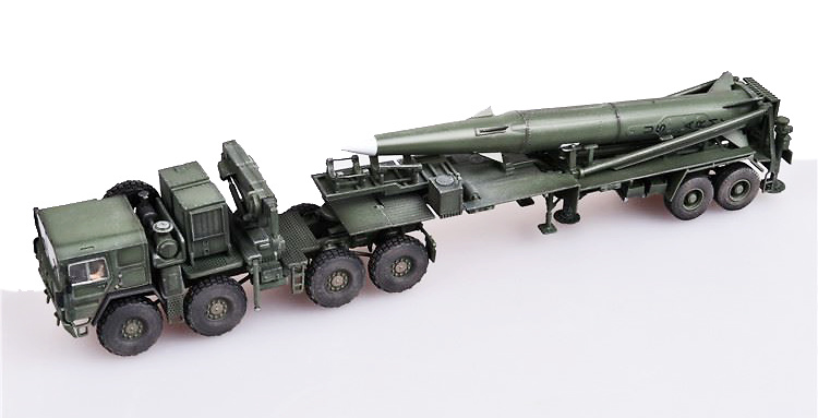 U.S. tractor Army M1001 and Tactile Missile Pershing II, 1st Battalion, Germany, 1988, 1:72, Modelcollect 