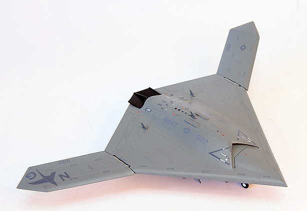 X-47B US Navy Aircraft Carrier UAV, 1:72, Air Force One 