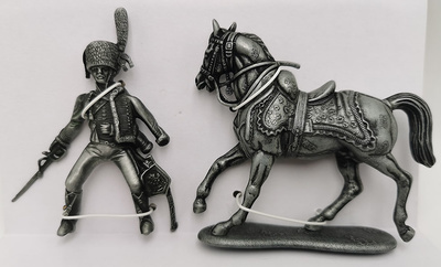 Caballero y caballo, regimiento de cazadores de la Guardia Imperial, 1:24, Atlas Editions