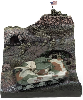 Sherman M4A3 "Iwo Jima" + hillside diorama, 2nd G.M., 1/100, Johnny Lightning